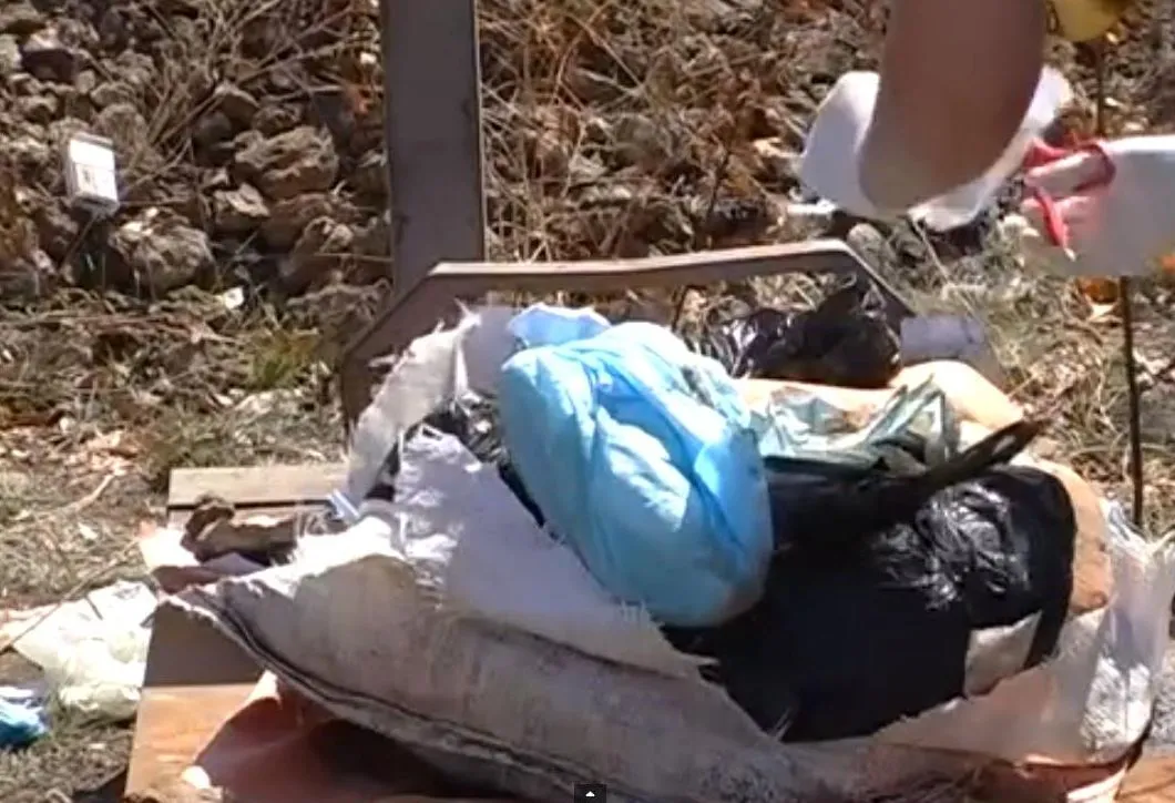 Worek z fragmentami ludzkich ciał znaleziony w lesie w obwodzie zaporoskim na Ukrainie