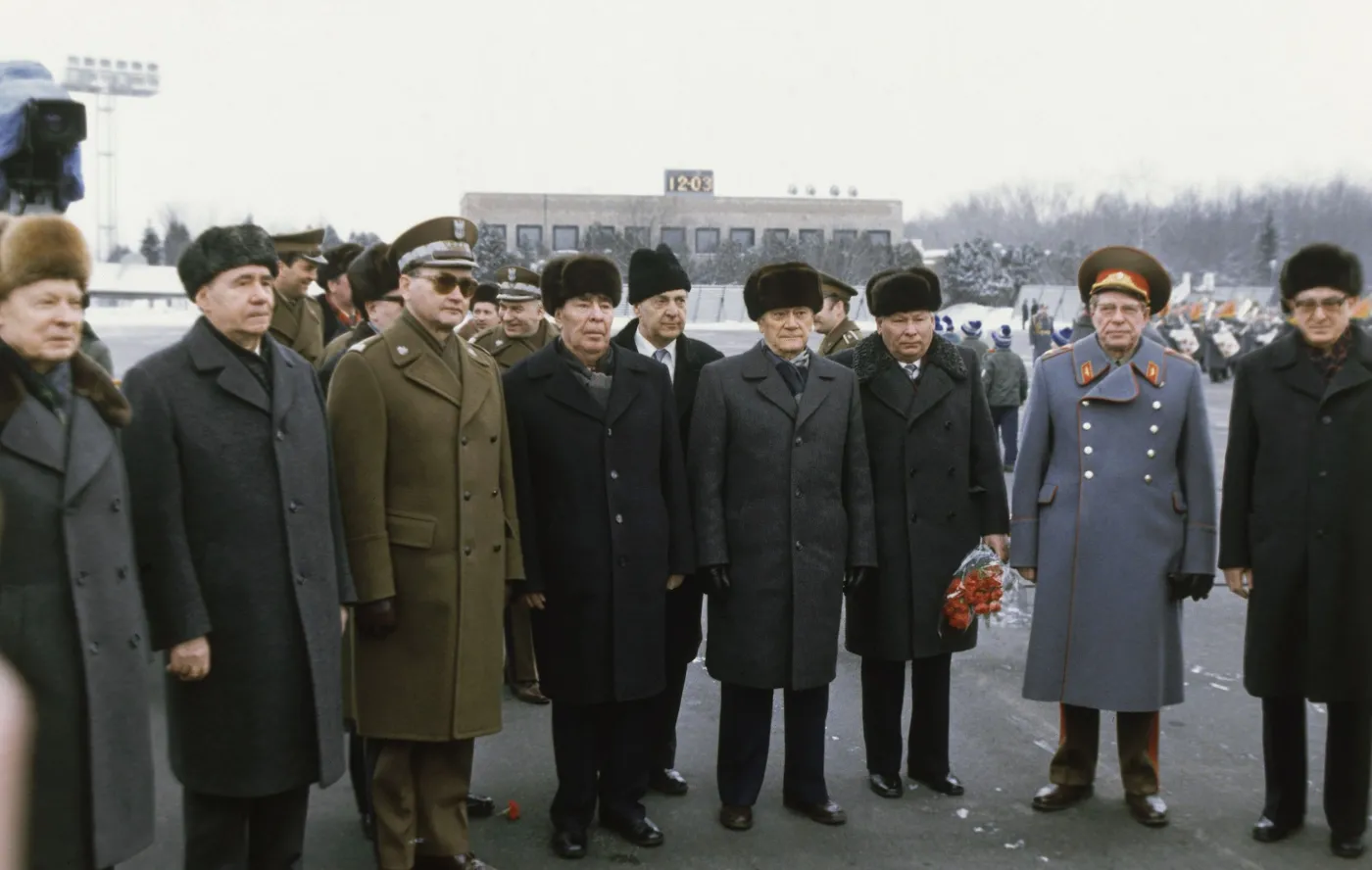6358340-general-wojciech-jaruzelki-i-leonid.jpg