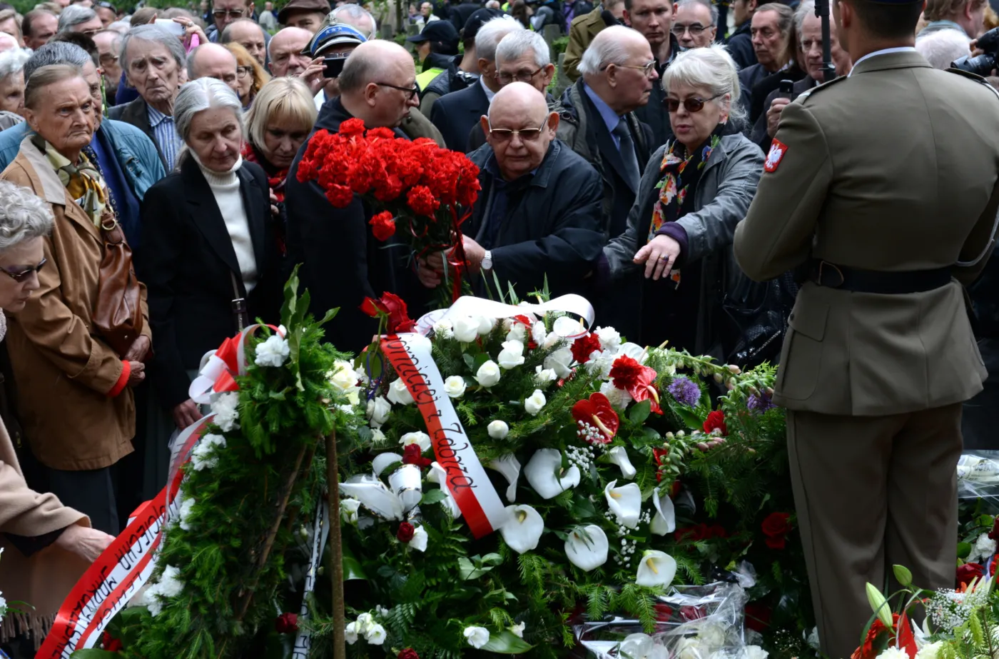 6365070-pogrzeb-general-jaruzelski-powazki.jpg