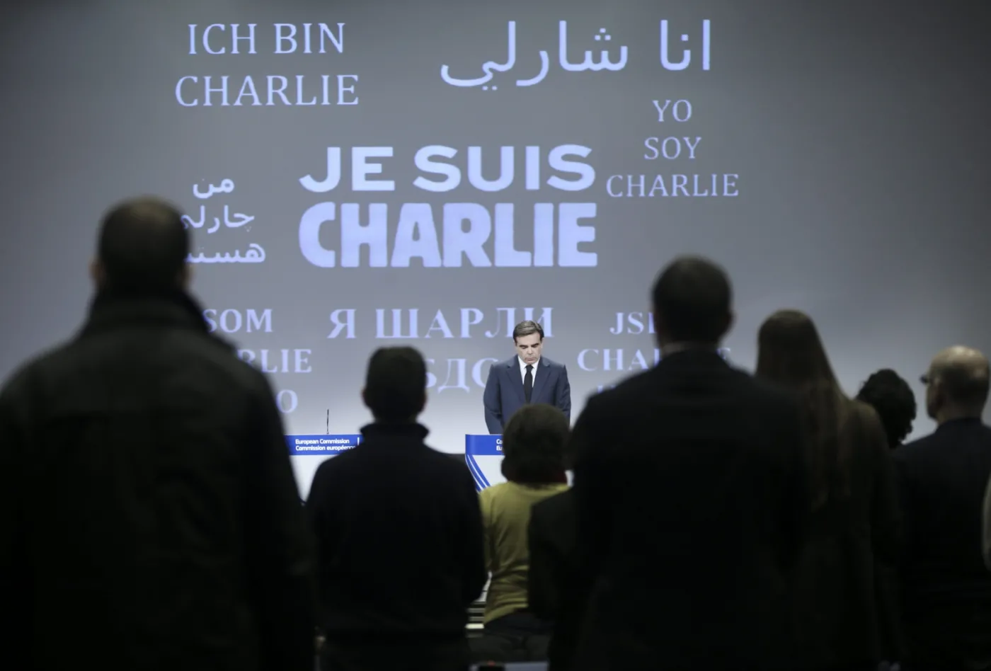 "Wszyscy jesteśmy Charlie". Świat w reakcji na zamach we Francji