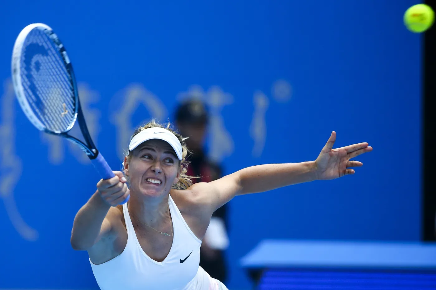 6878467-maria-szarapowa-zachwyca-na-korcie.jpg
