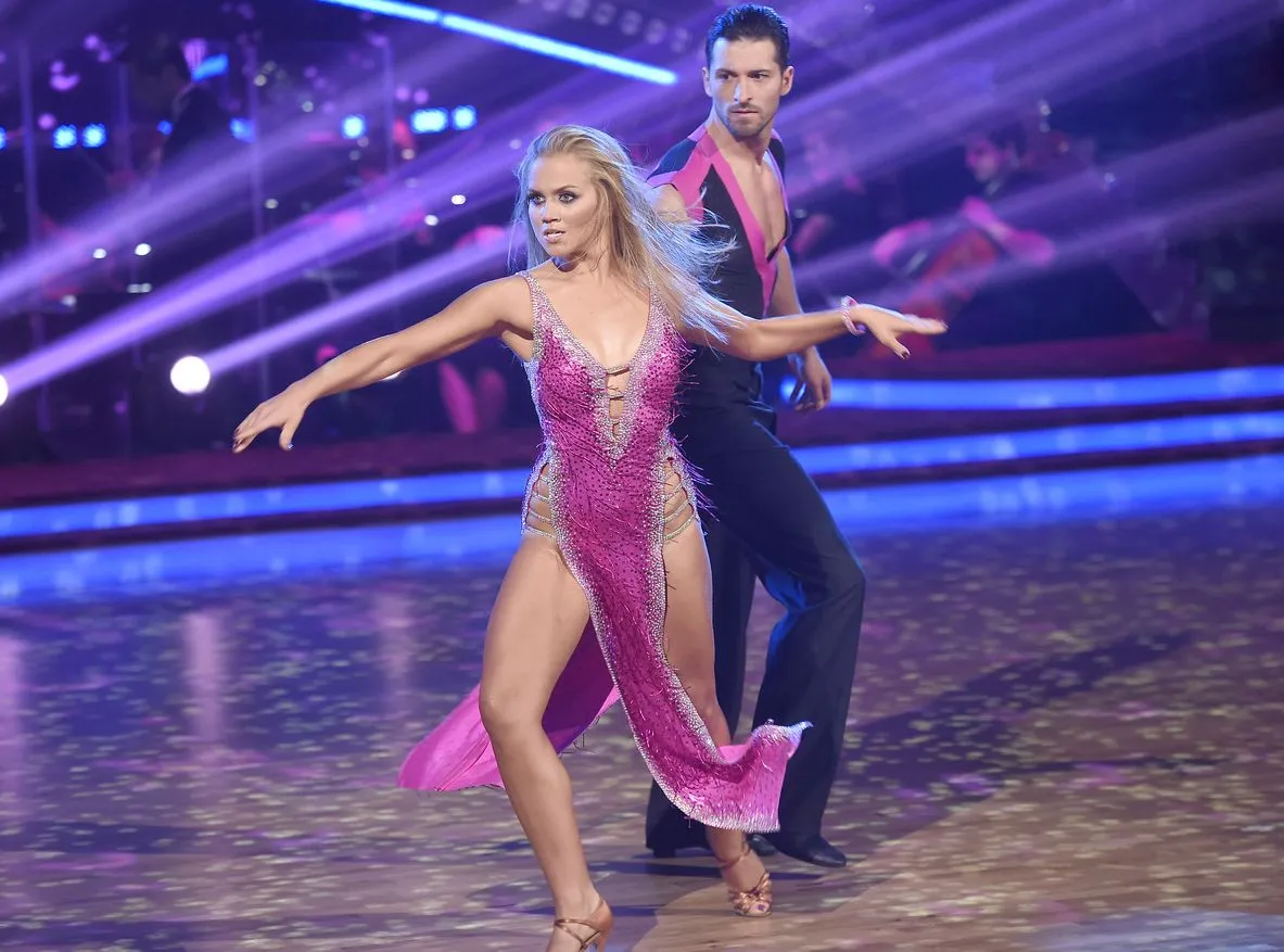 Bożenka z "Klanu" przyćmiła partnera. Kaczorowska większą gwiazdą niż Maślak?