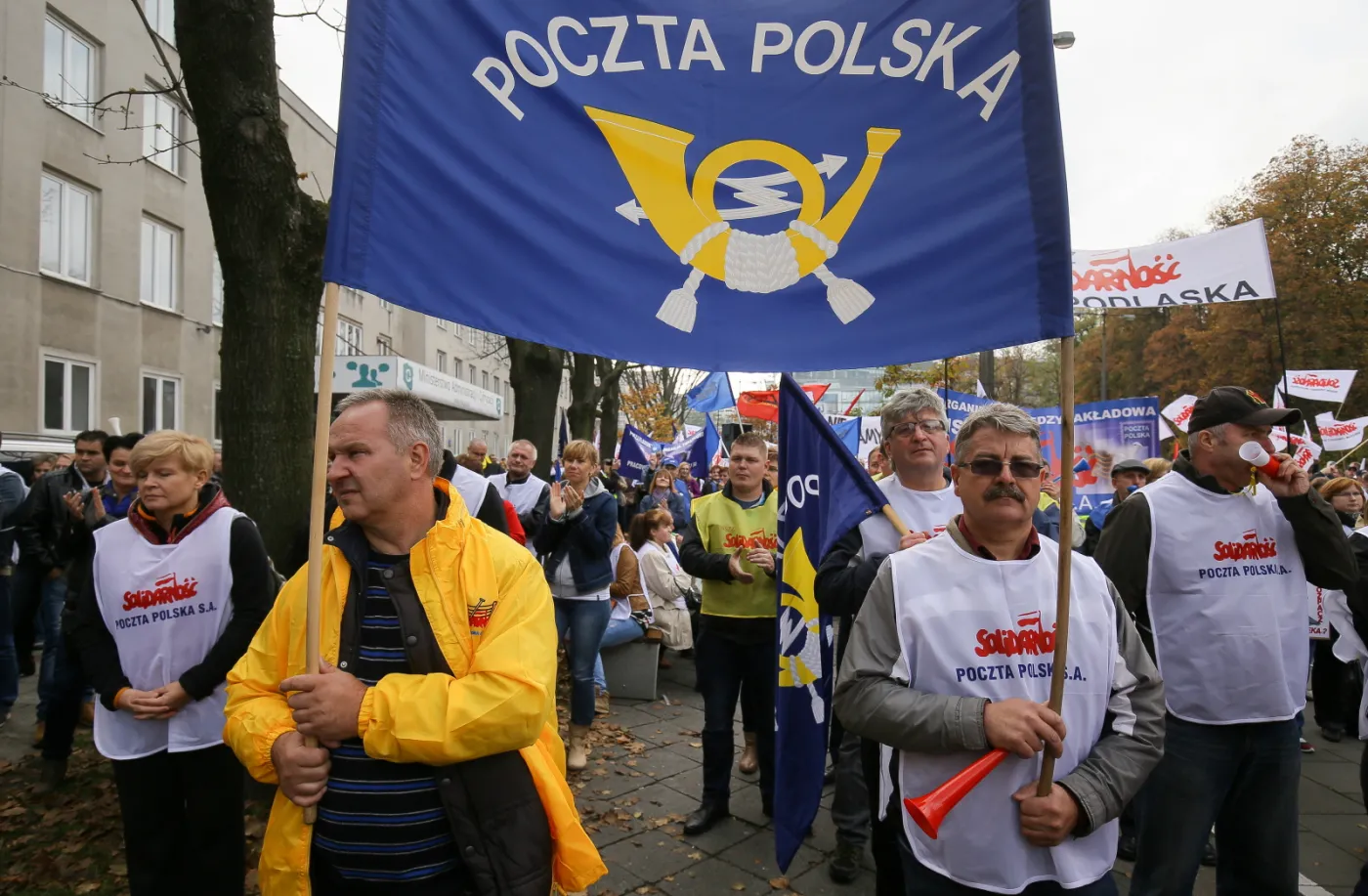6956754-protest-pracownikow-poczty-polskiej.jpg