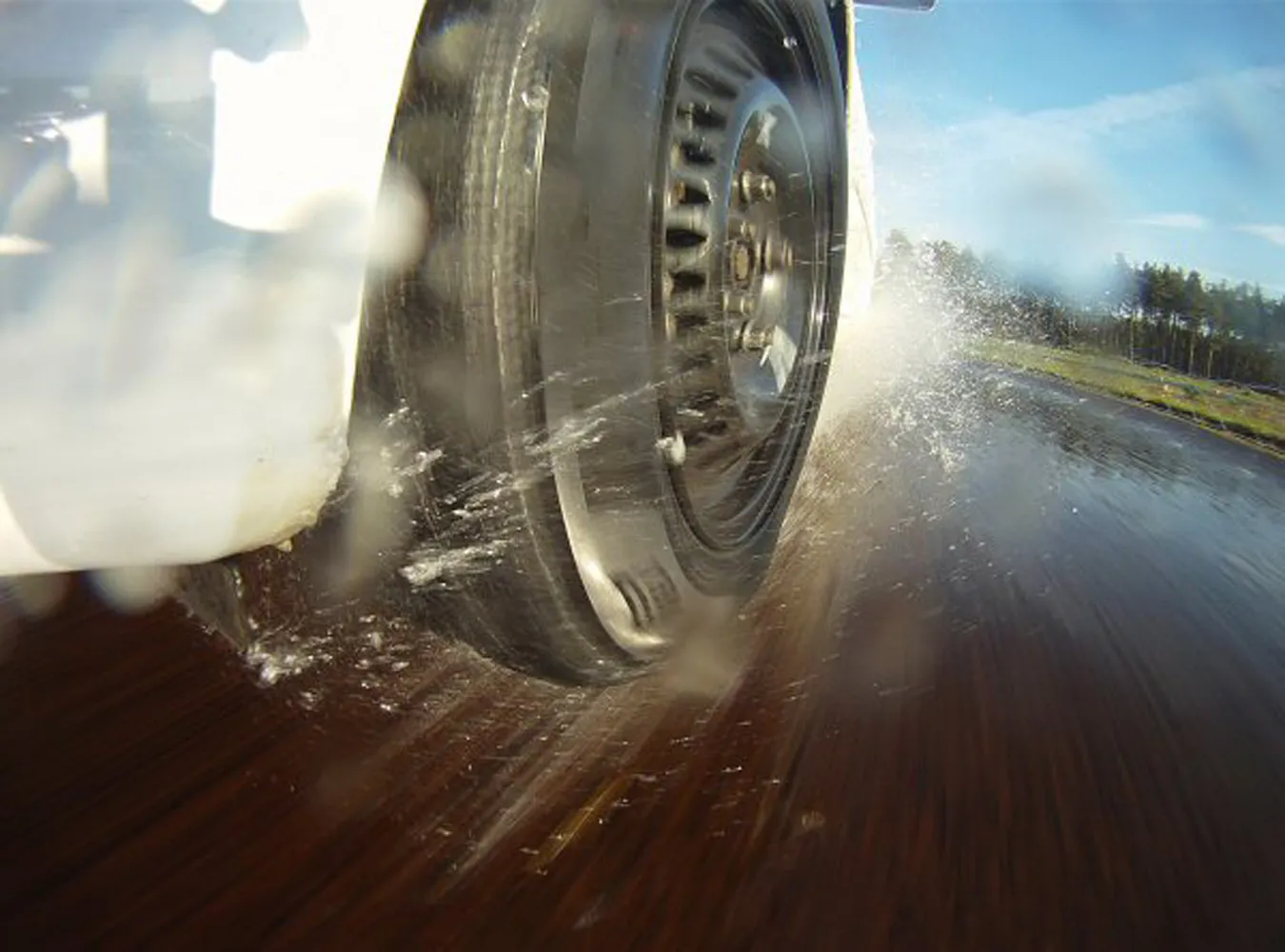 Zobacz, jak spalić mniej benzyny w czasie wakacji