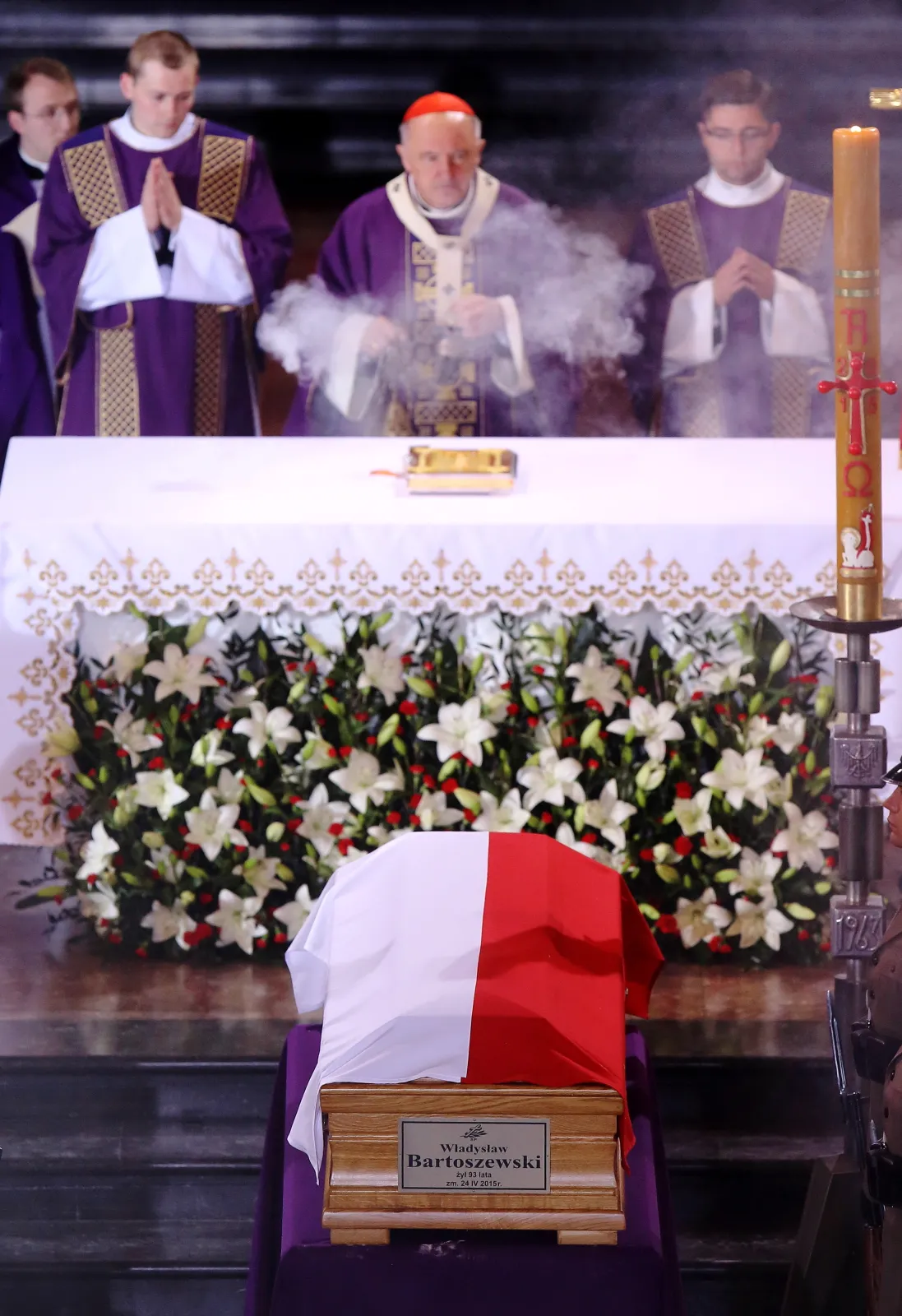 7726637-uroczystosci-pogrzebowe-wladyslawa.jpg