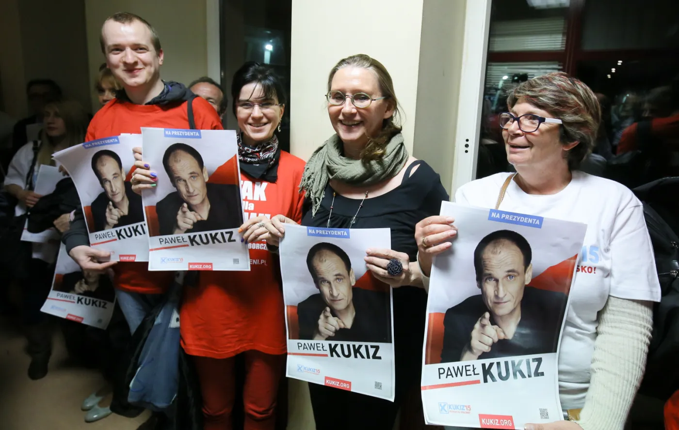 7733344-zwolennicy-pawla-kukiza-po-debacie.jpg