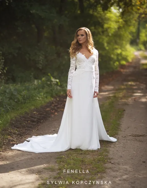 7322066-suknie-slubne-2015-kolekcja-sylwii.jpg
