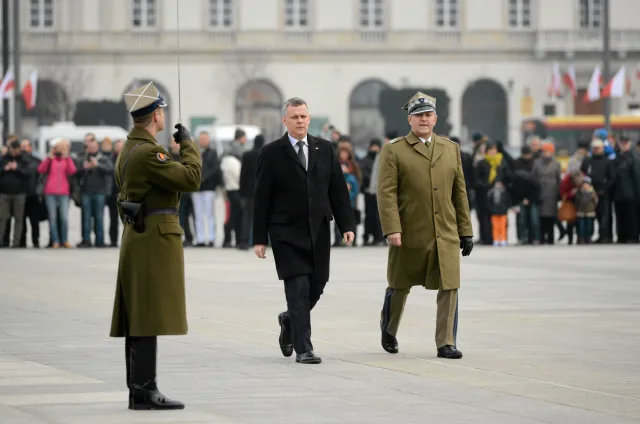 Minister Siemoniak dla "DGP": Nie możemy sobie pozwolić na armię 50-letnich szeregowych