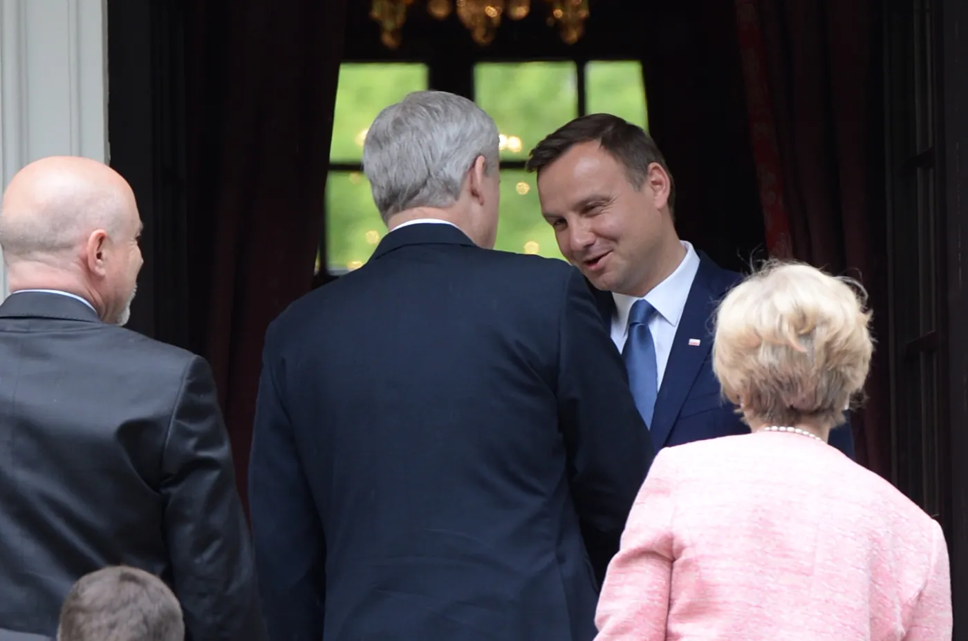 Prezydent elekt Andrzej Duda przed spotkaniem w Pałacyku na Foksal w Warszawie z przebywającym z wizytą w Polsce premierem Kanady Stephenem Harperem