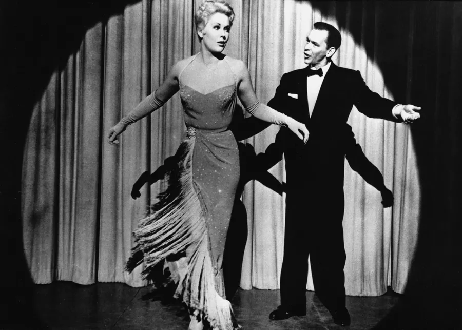 8511241-kim-novak-i-frank-sinatra-w-filmie.jpg