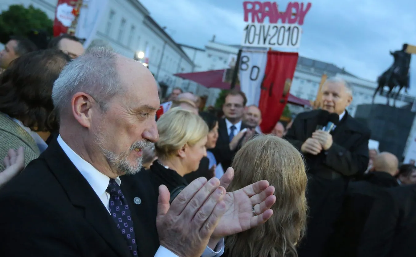 Antoni Macierewicz na miesięcznicy smoleńskiej