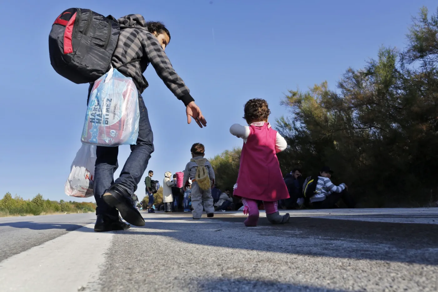 Uchodźcy w Turcji, na szosie między Stambułem a turecko-greckim przejściem granicznym w Edirne