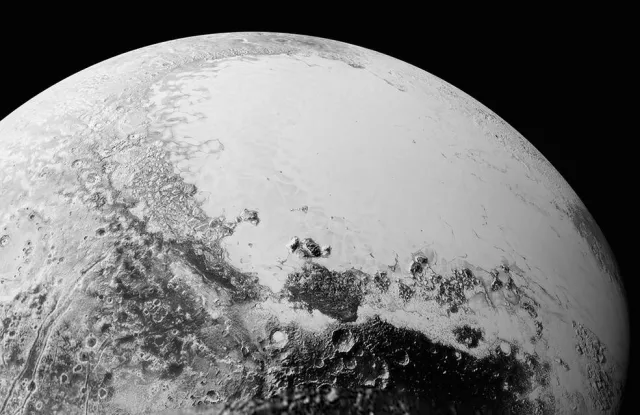 Tajemnicza mgiełka na Plutonie. Co tam się dzieje?