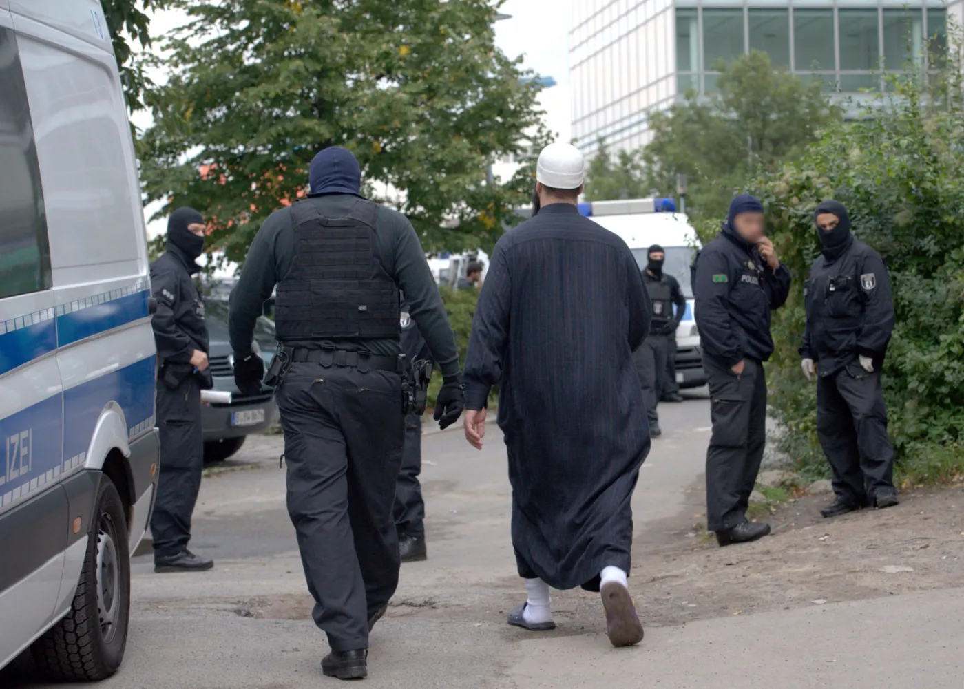 Akcja niemieckiej policji w centrum islamskim przy meczecie w Berlinie
