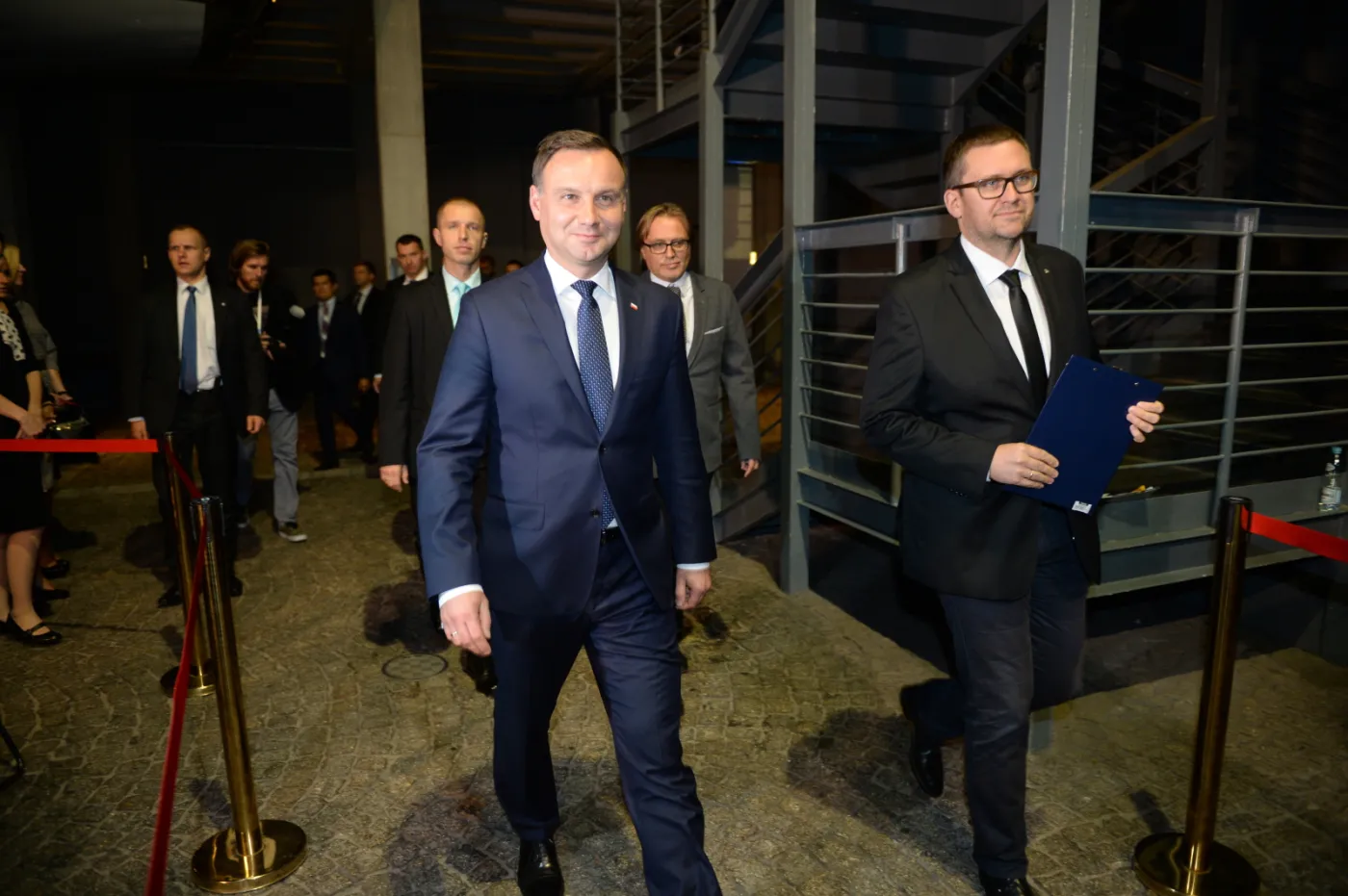 8250415-prezydent-andrzej-duda-i-dyrektor.jpg