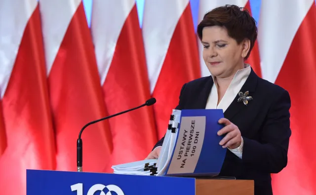 Premier Szydło: Wiek emerytalny obniżony od przyszłego roku