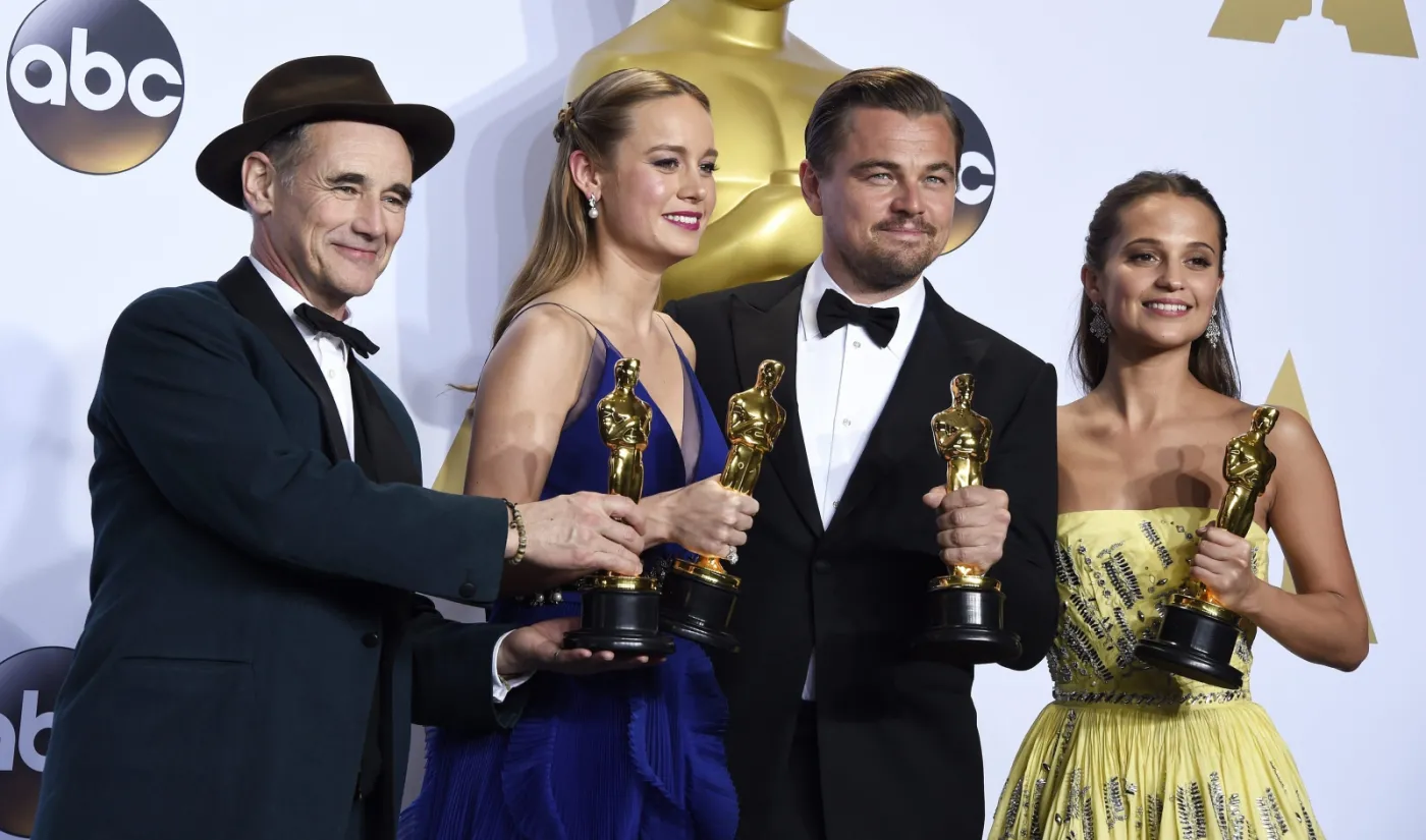 Cały świat im zazdrości? Oto zdobywcy Oscarów 2016 [ZDJĘCIA]