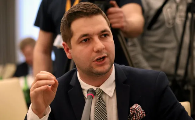 Wiceminister Jaki: Trybunał Konstytucyjny to "postkomunistyczne kajdany". Trzeba je zerwać
