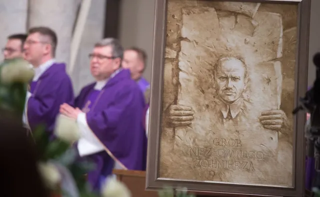 Bp Guzdek o płk. "Łupaszce": Jak ziarno pszeniczne wsiane w glebę, obumarł, aby narodziła się wolna Polska