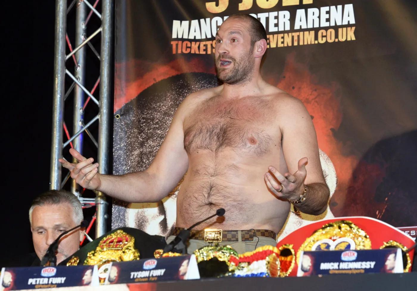 Ten grubas będzie walczył z Kliczką. Fury pokazał swój brzuch. ZDJĘCIA