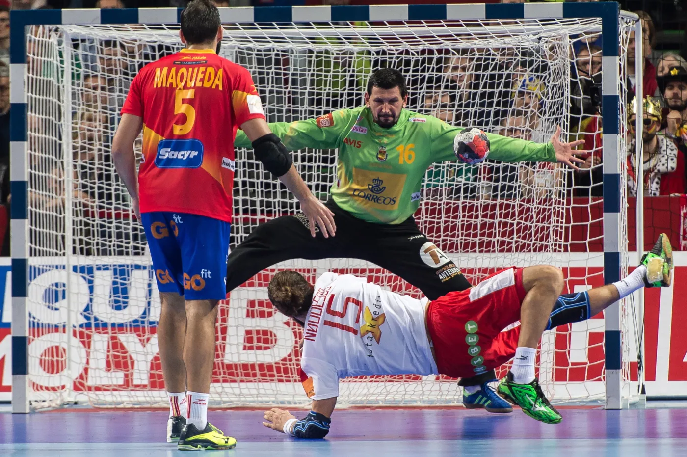 ME piłkarzy ręcznych: Dania i Niemcy bliżej półfinałów