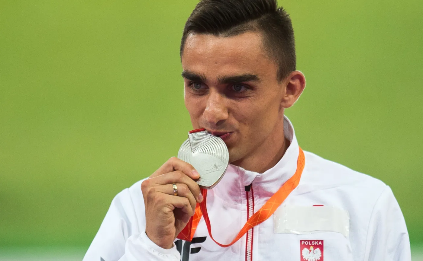 Adam Kszczot na podium mistrzostw świata w Pekinie w 2015 roku