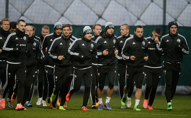 Piłkarze stołecznej Legii podczas treningu przed pierwszym meczem rundy wiosennej T-Mobile Ekstraklasy