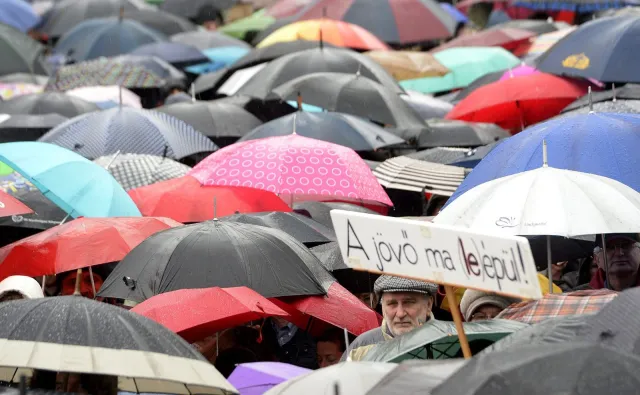 Przeciwnicy reform Orbana wyszli na ulice. Antyrządowa manifestacja w Budapeszcie
