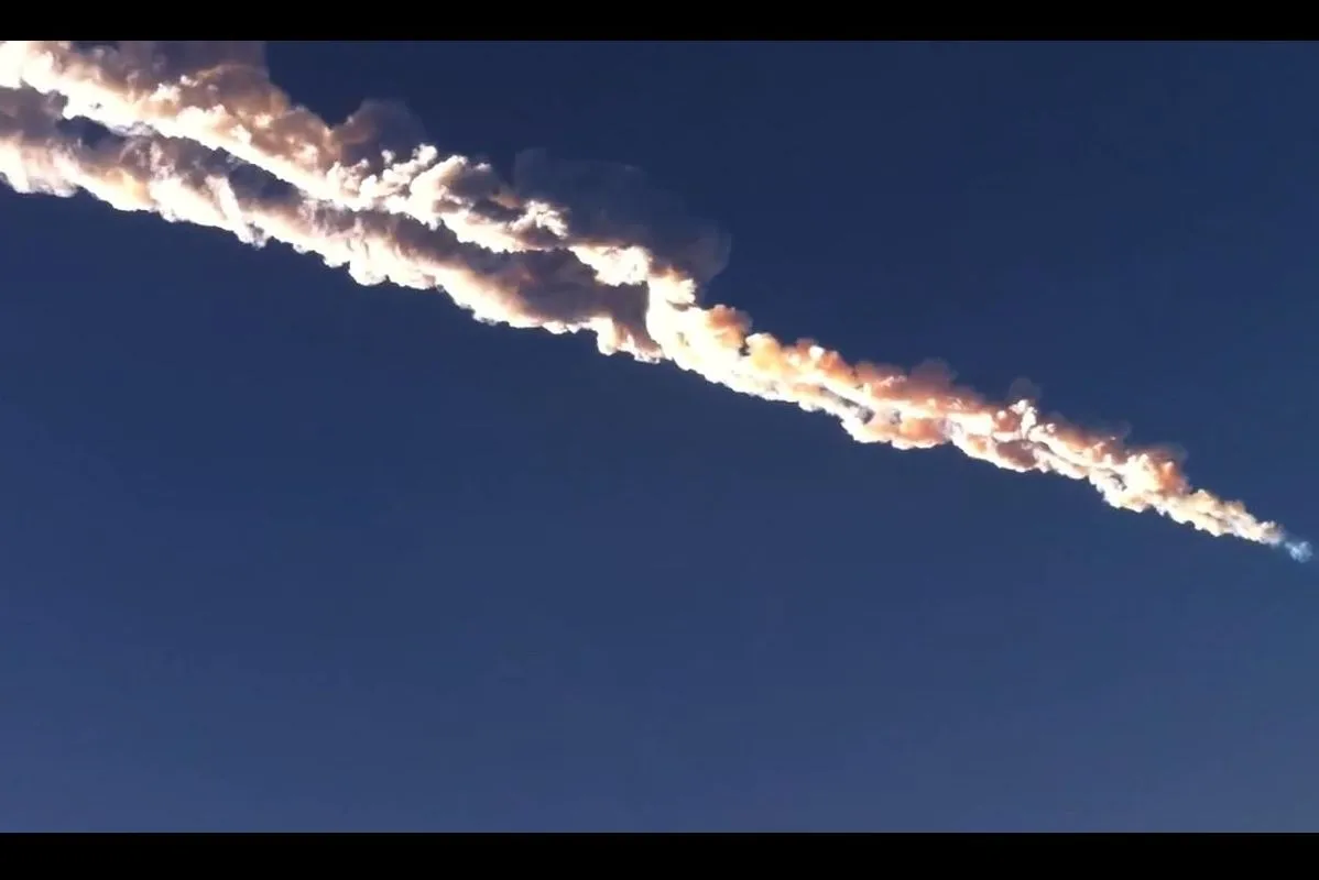 Chmura po przelocie meteorytu nad Czelabińskiem