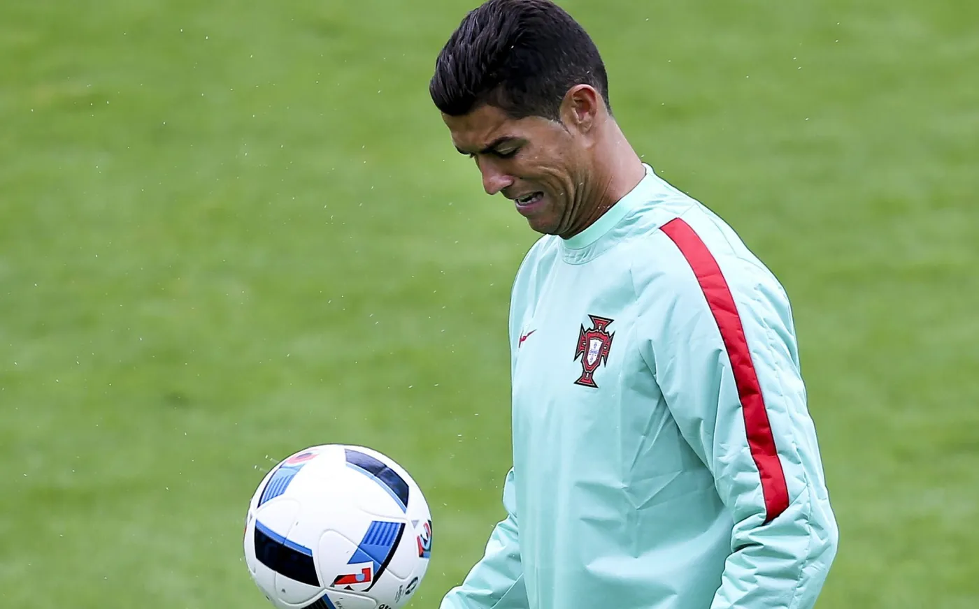 Ronaldo zirytywany pytaniem dziennikarza. Nie wytrzymał. Zobacz, co zrobił! [WIDEO]