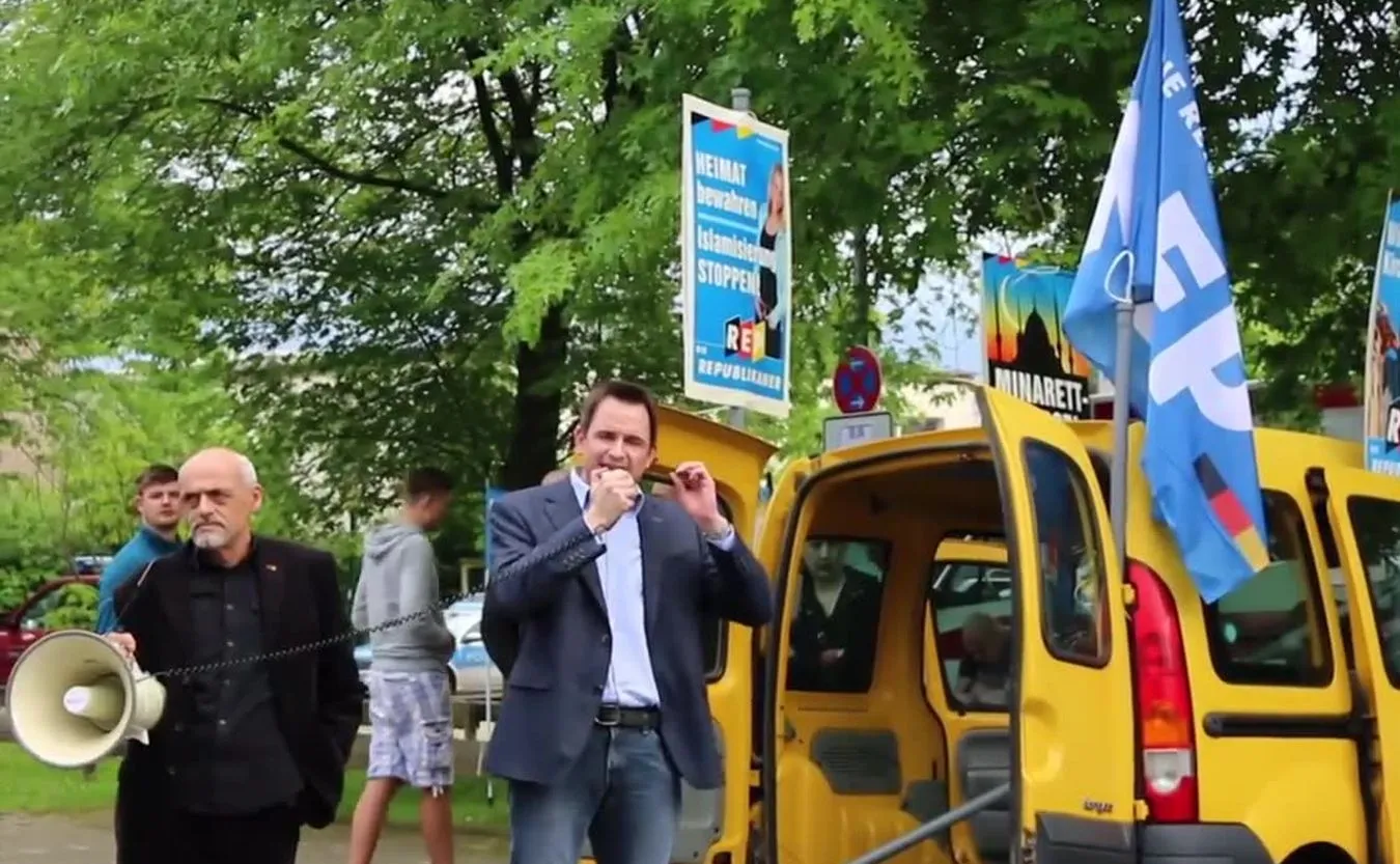 Protest mieszkańców przeciw budowie meczetu