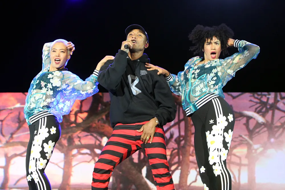 9249110-pharrell-williams-na-open-er-2016.jpg