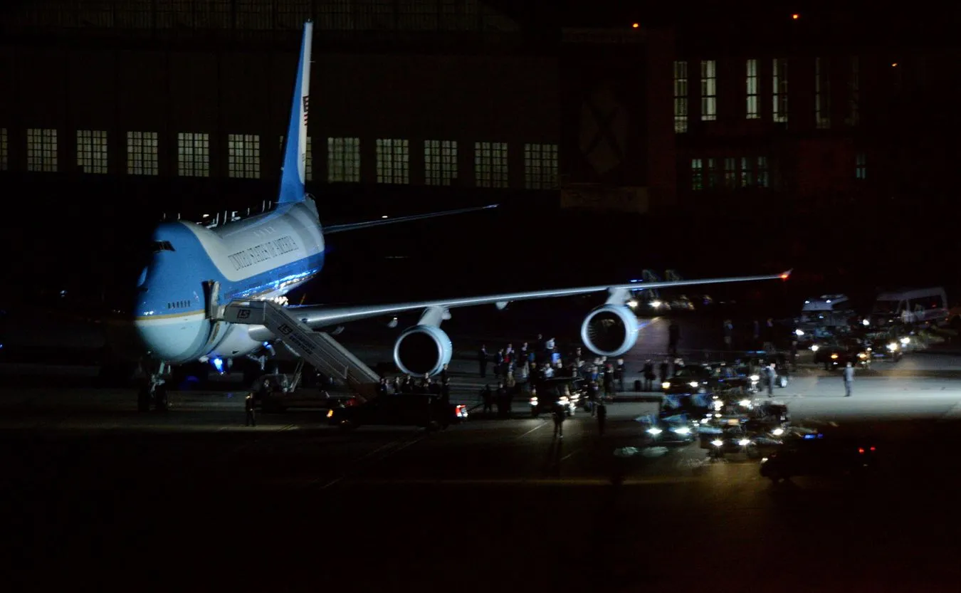 Prezydent USA Barack Obama wylądował w Warszawie. Rusza szczyt NATO