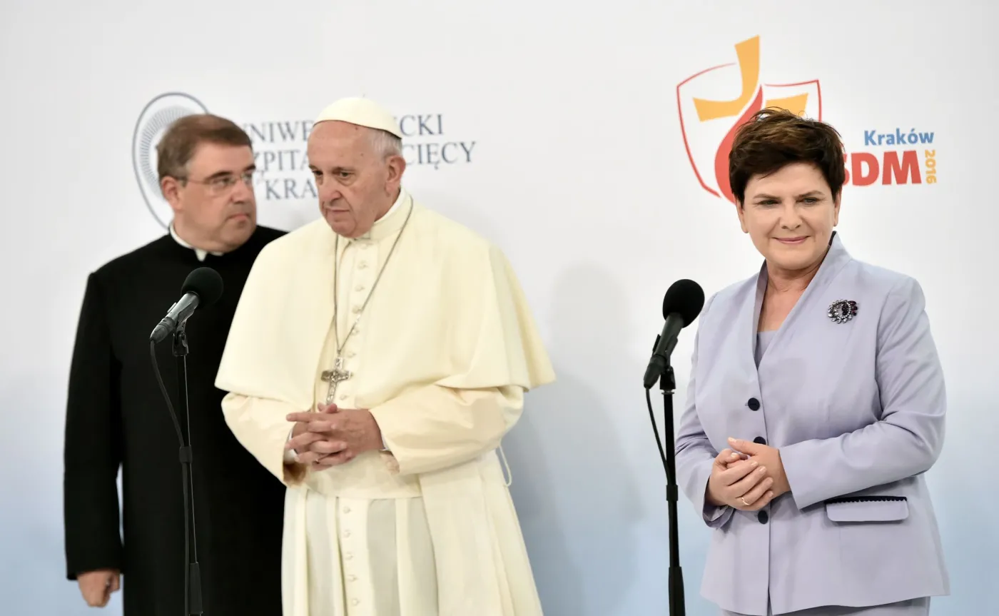 Papież Franciszek i premier Beata Szydło w prokocimskim szpitalu