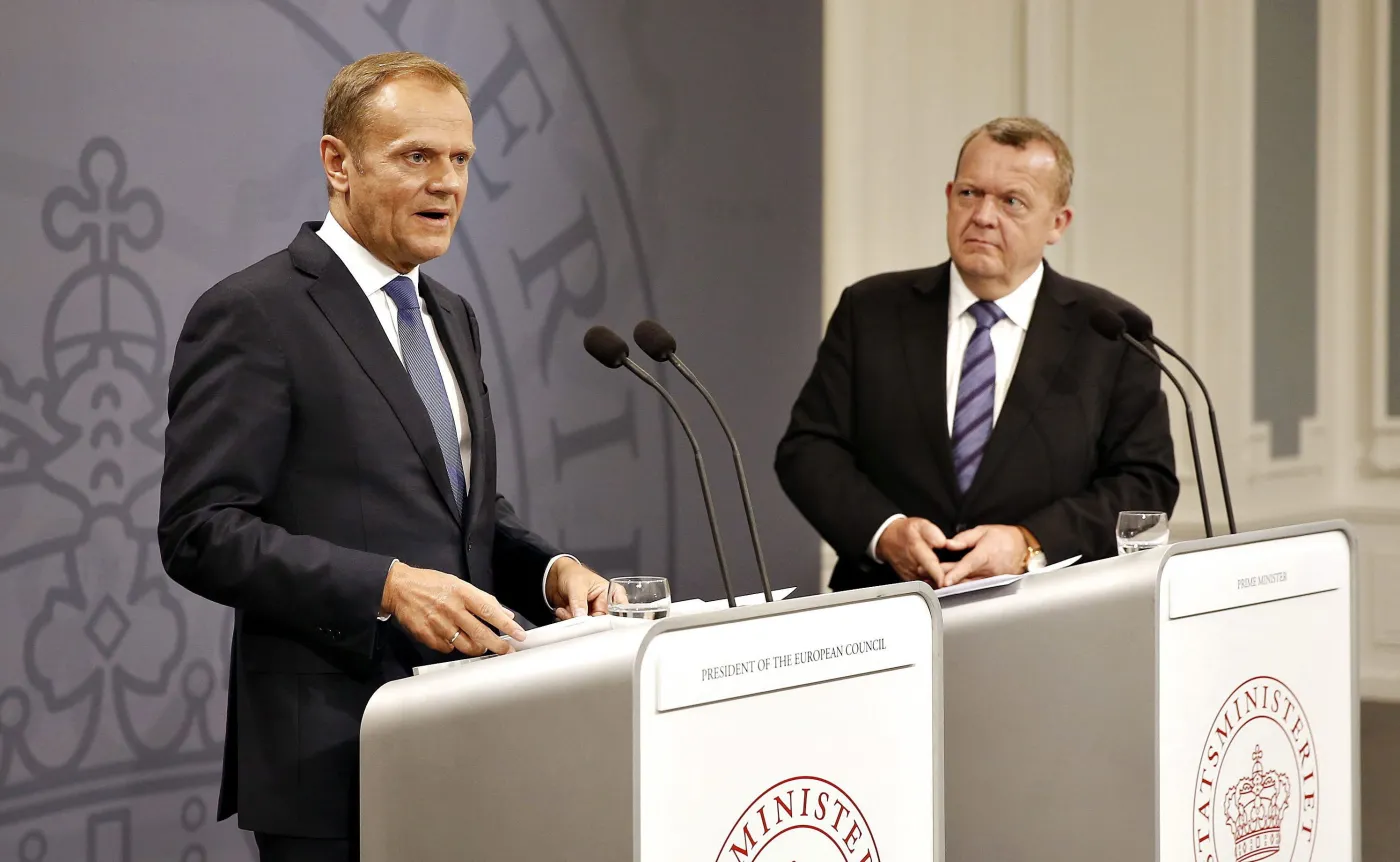 Szef Rady Europejskiej Donald Tusk i duński premier Lars Lokke Rasmussen