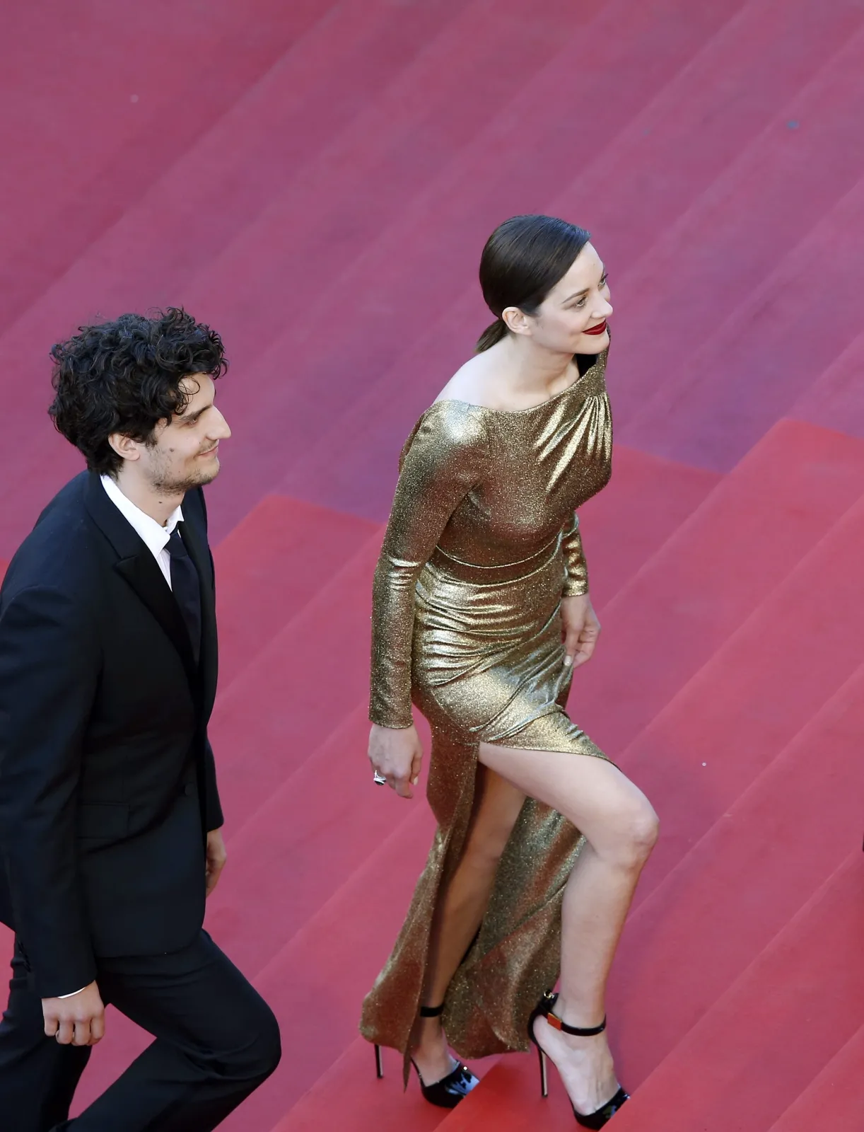 9052608-marion-cotillard-na-premierze-filmu.jpg