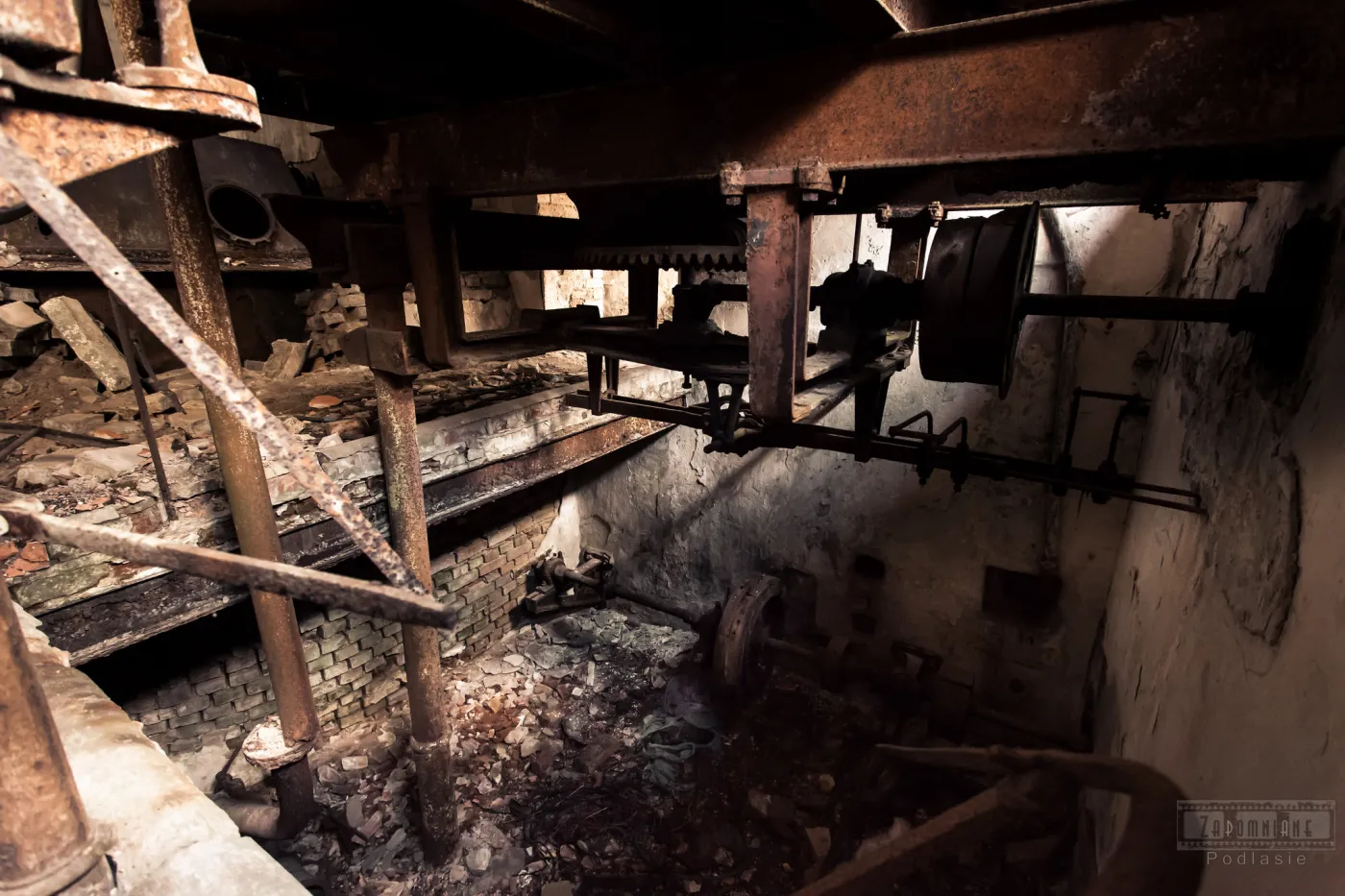 9099464-opuszczony-browar-glogera-w-jezewie.jpg
