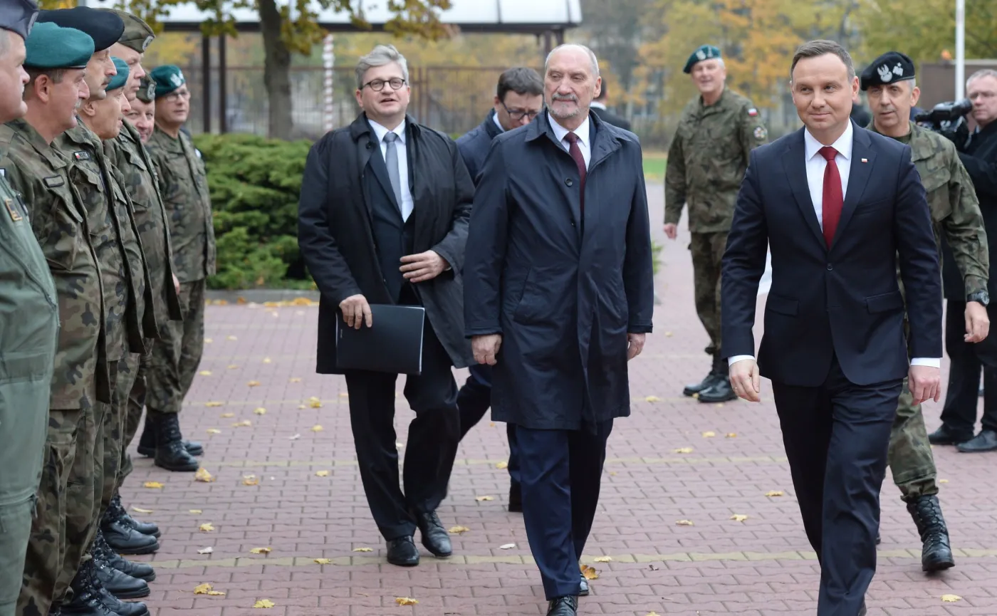 Prezydent Andrzej Duda i szef MON Antoni Macierewicz