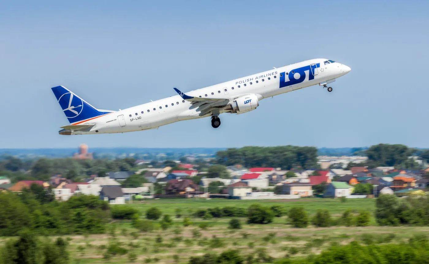Samolot polskich linii lotnicznych LOT