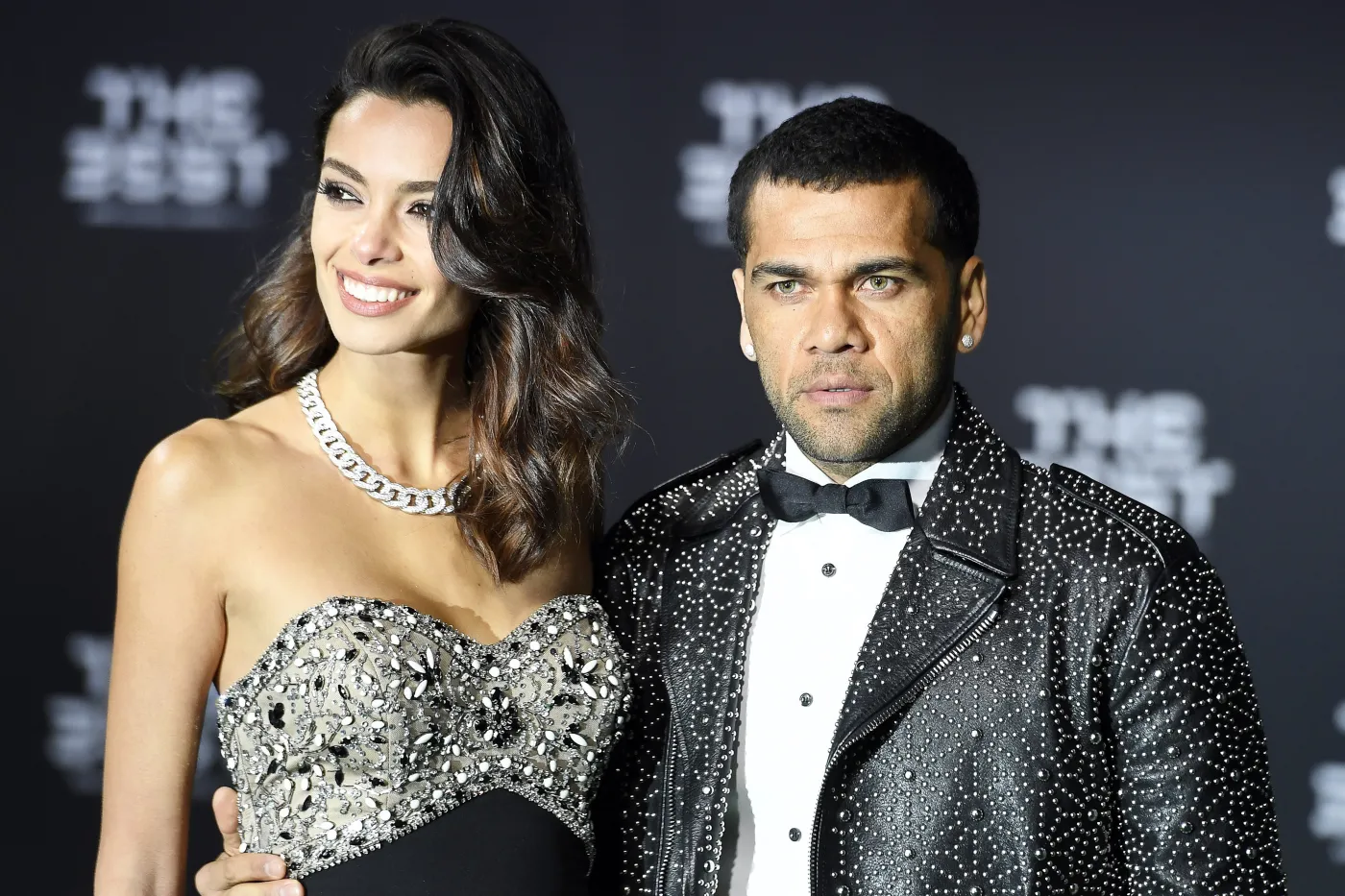 9773402-dani-alves-i-jego-dziewczyna-joana.jpg
