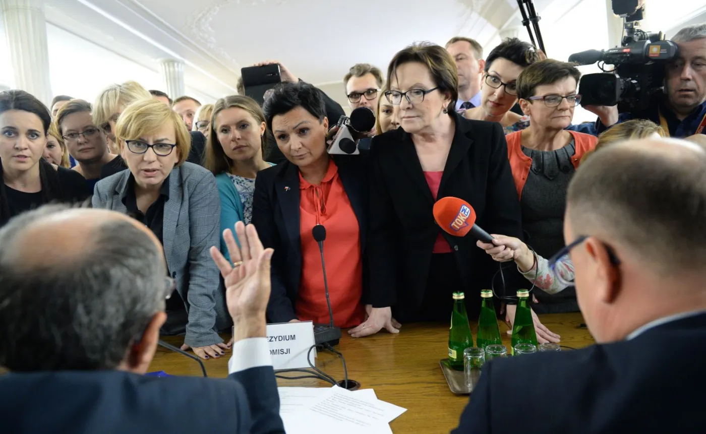 Ewa Kopacz w gronie posłów opozycji na sejmowej komisji sprawiedliwości