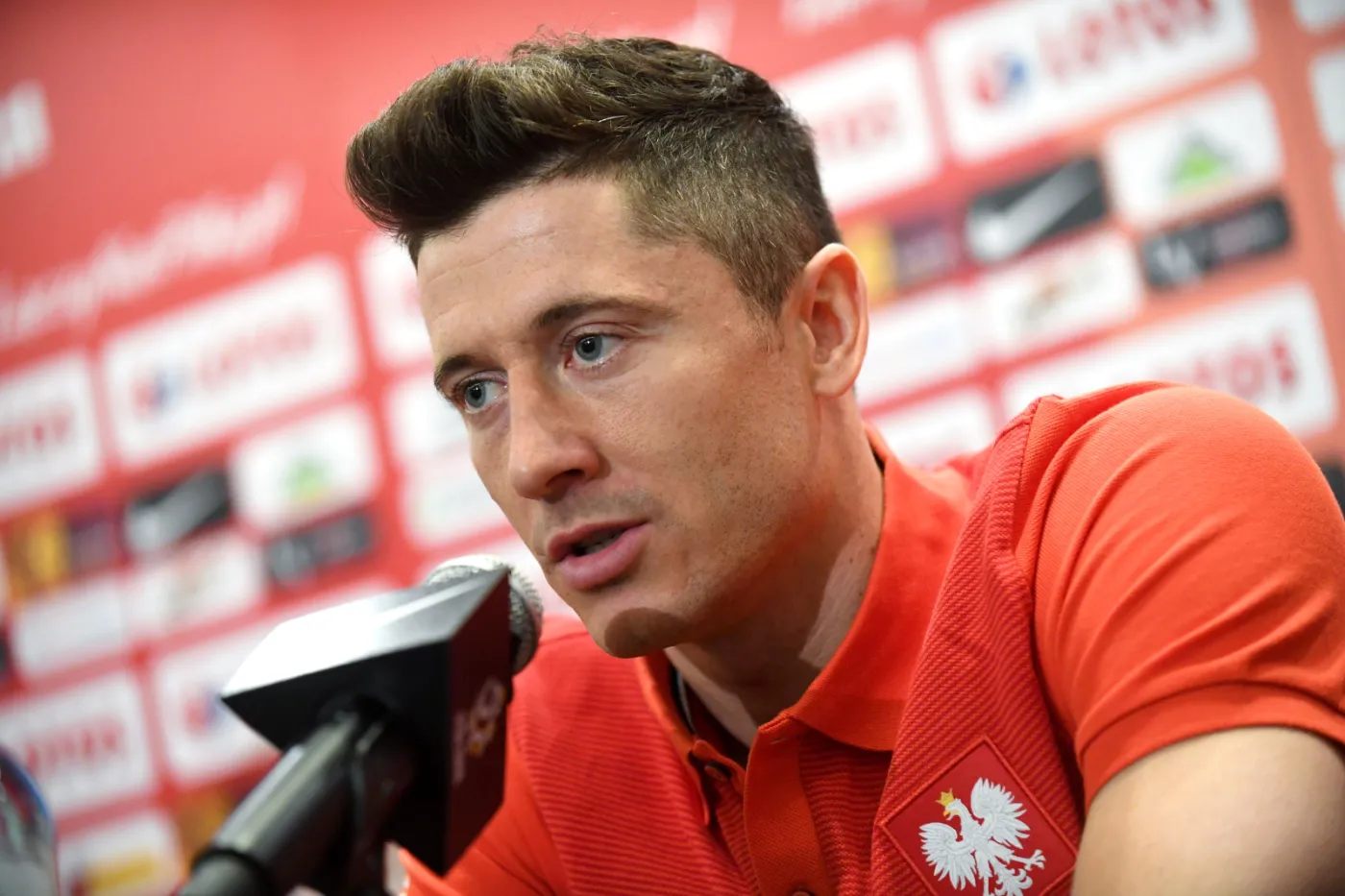 Kapitan i napastnik reprezentacji Polski w piłce nożnej Robert Lewandowski