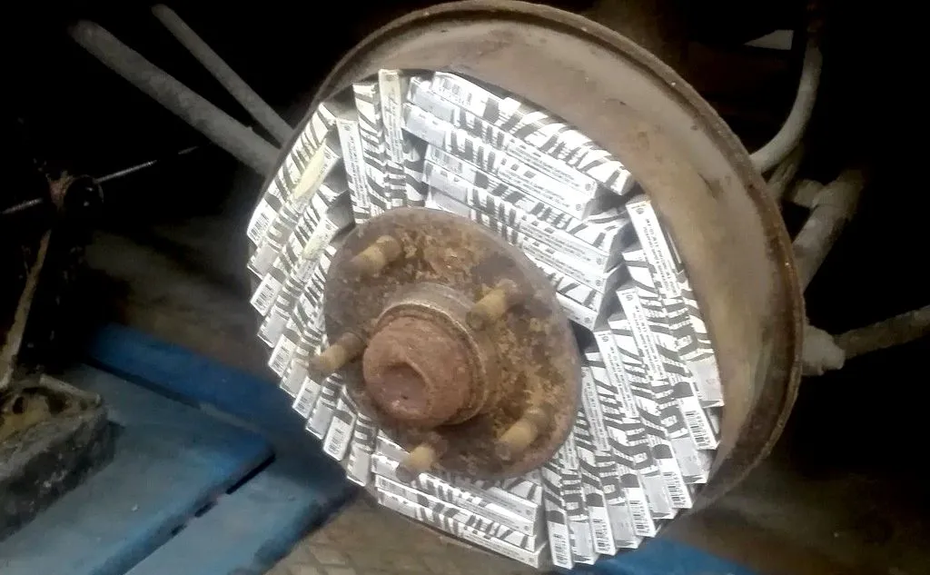 Takiego przemytu jeszcze nie było. Ukrył papierosy w... hamulcach [ZDJĘCIA]