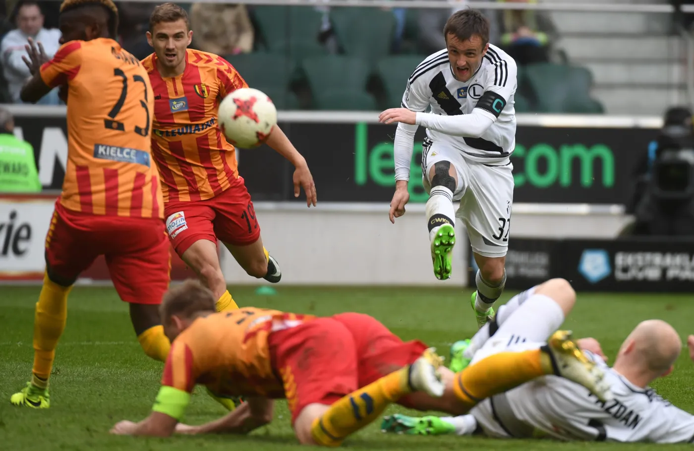 Zawodnik Legii Warszawa Miroslav Radović