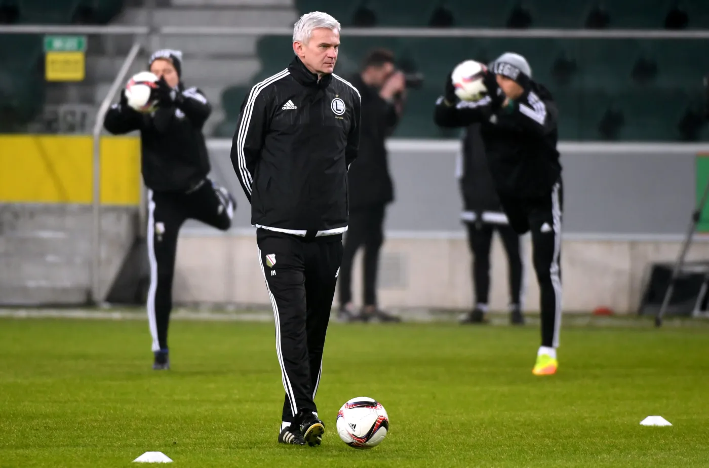 Szkoleniowiec piłkarzy Legii Jacek Magiera