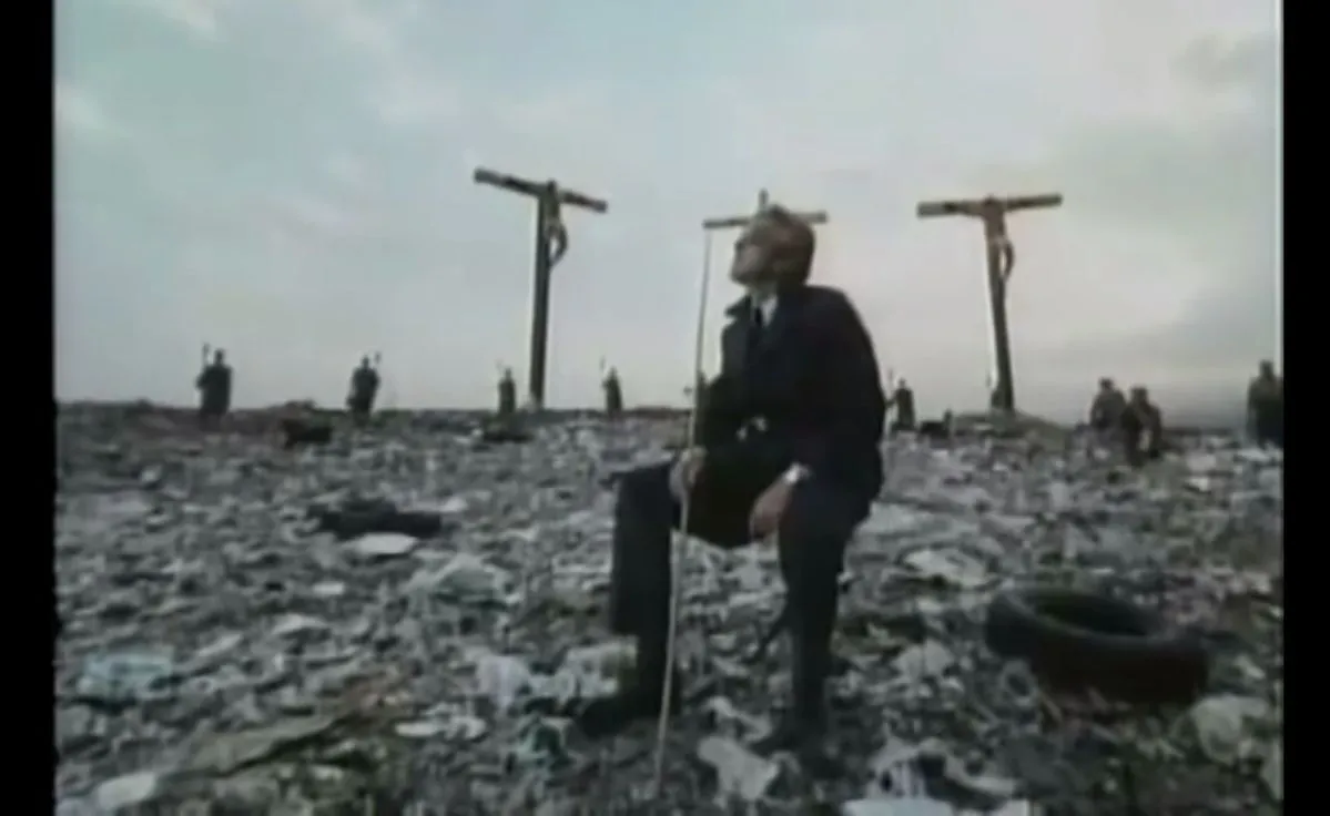 Kadr z filmu "Piłat i inni" Andrzeja Wajdy