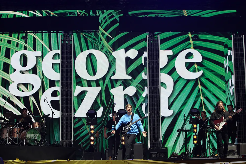 10277401-geogre-ezra-na-festiwalu-open-er.jpg