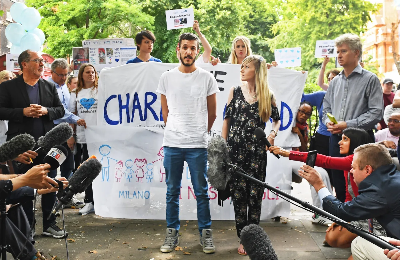 10293512-charlie-gard-umiera-rodzice-walcza.jpg