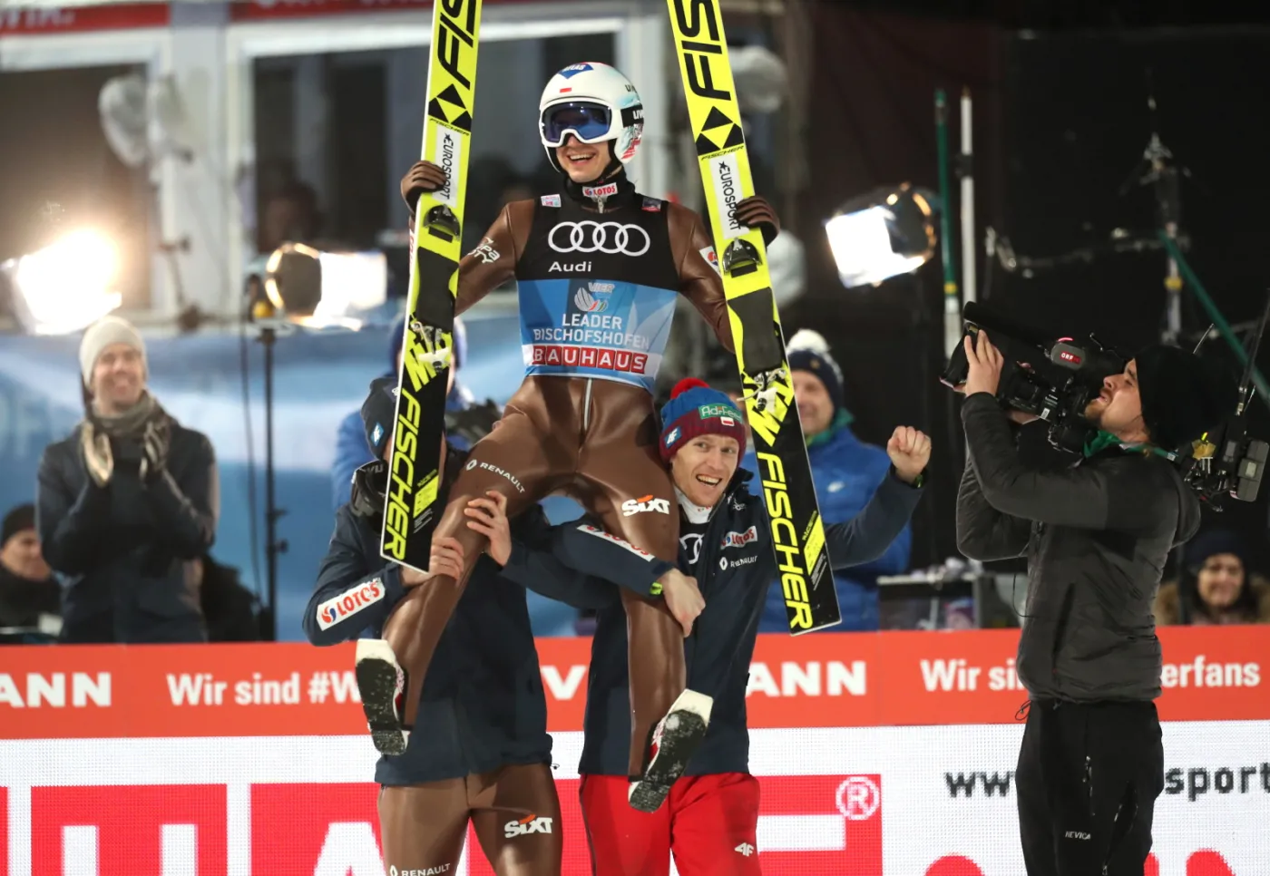 10693555-kamil-stoch-wygral-czwarty-konkurs.jpg