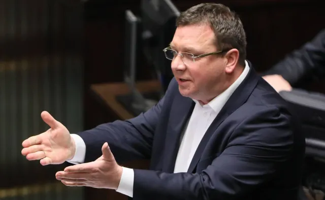 Opozycja apeluje o upublicznienie list poparcia dla kandydatów do KRS. Wójcik: Po co państwu ta wiedza?